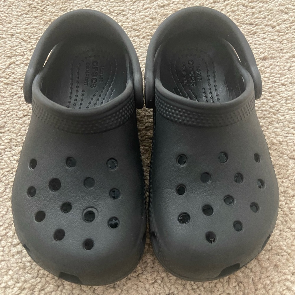 Toddler Crocs- Black size 9c